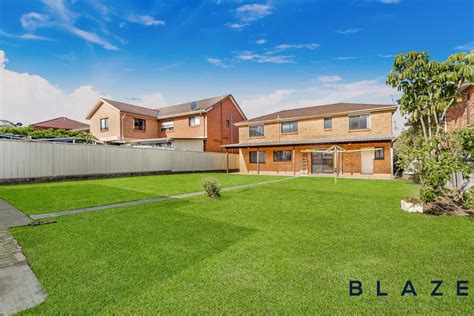 48 Tolmer Street, Bossley Park, NSW 2176 .